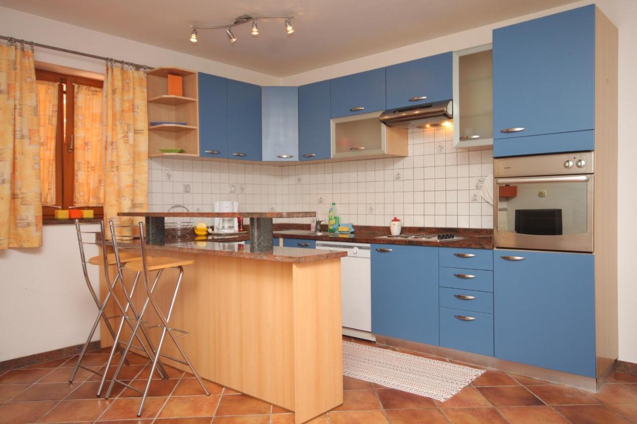 Apartament With A Parking Space Kraj, Opatija - 7794 Kraj (Istria)